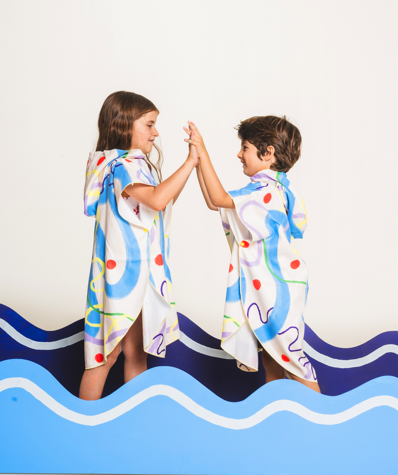 Multi Scribbles Poncho