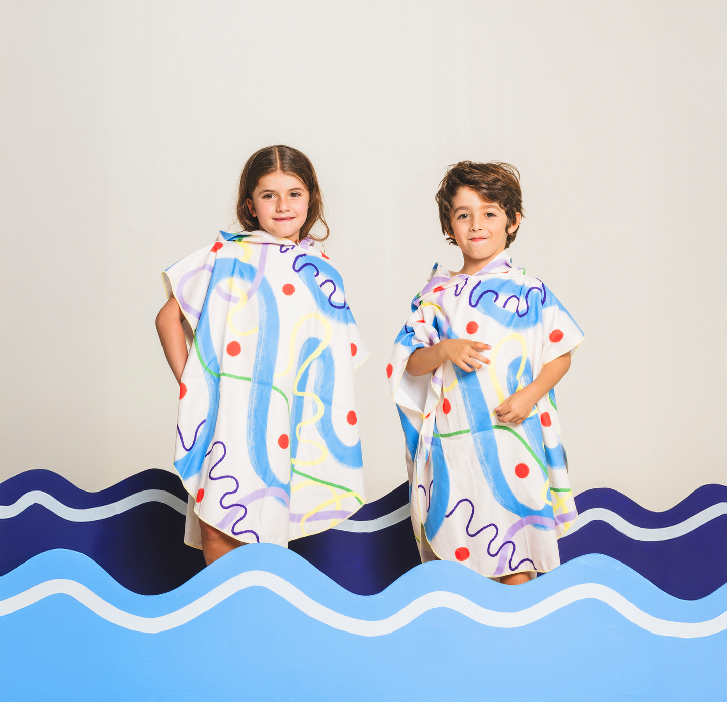 Multi Scribbles Poncho